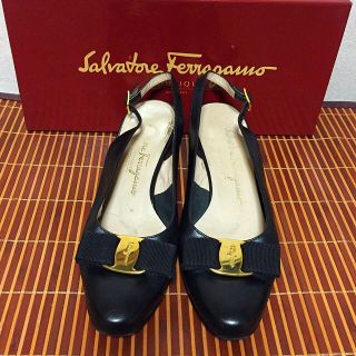 フェラガモ(Ferragamo)のFerragamoVARAリボン(ハイヒール/パンプス)