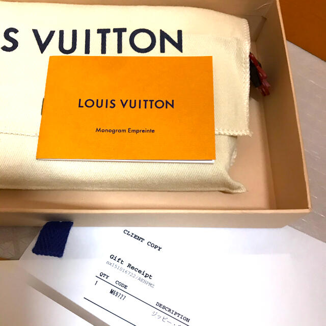 LOUIS VUITTON(ルイヴィトン)の❤︎ルイヴィトン❤︎ 限定　クラフティ　ジッピーウォレット　クレーム レディースのファッション小物(財布)の商品写真