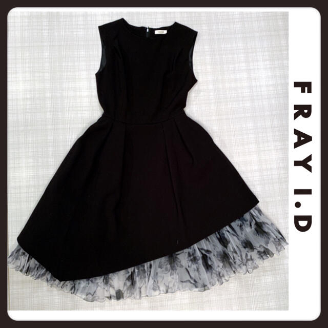 FRAY I.D(フレイアイディー)のフレイアイディ　FRAY I.D チュールワンピース　黒　ブラック レディースのスカート(ひざ丈スカート)の商品写真