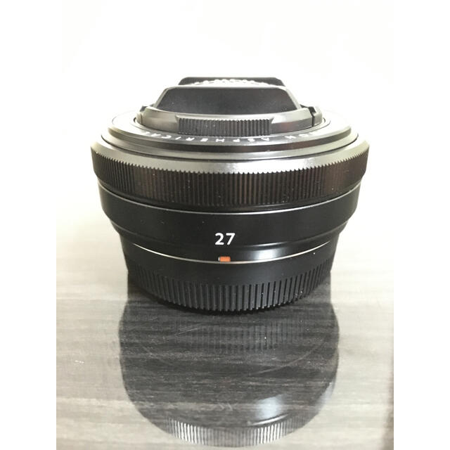 富士フイルム(フジフイルム)のFUJIFILM XF27mm F2.8 フジフイルム Xマウント スマホ/家電/カメラのカメラ(レンズ(単焦点))の商品写真