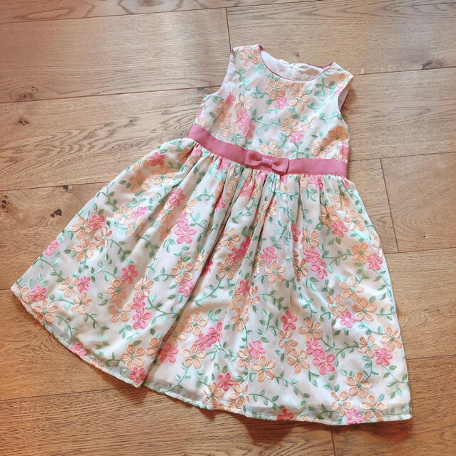 新品 組曲 ワンピース 刺繍 花柄 リボン ピンク かわいい 110-120 男性