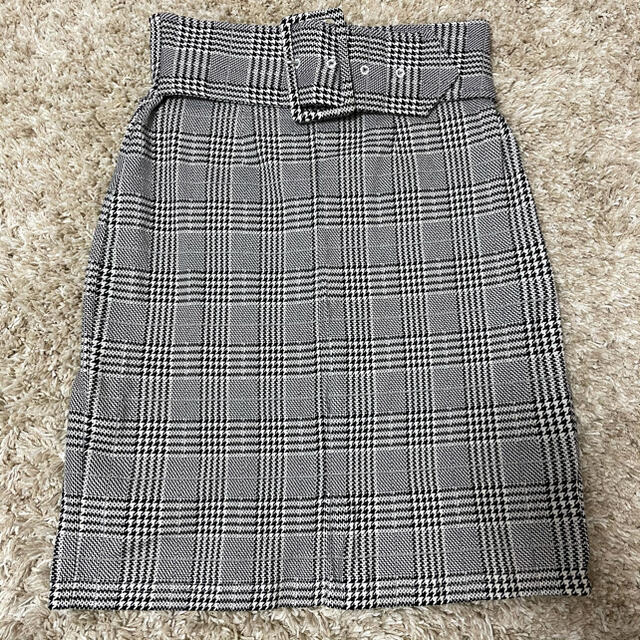CECIL McBEE(セシルマクビー)のタイトスカート レディースのスカート(ひざ丈スカート)の商品写真