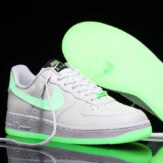 ナイキ(NIKE)のNIKE WMNS AIR FORCE 1 '07 LX   22.5cm(スニーカー)