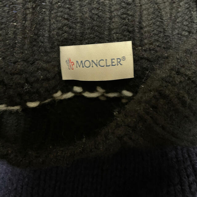 MONCLER(モンクレール)のモンクレール　ニット　サイズM メンズのトップス(ニット/セーター)の商品写真