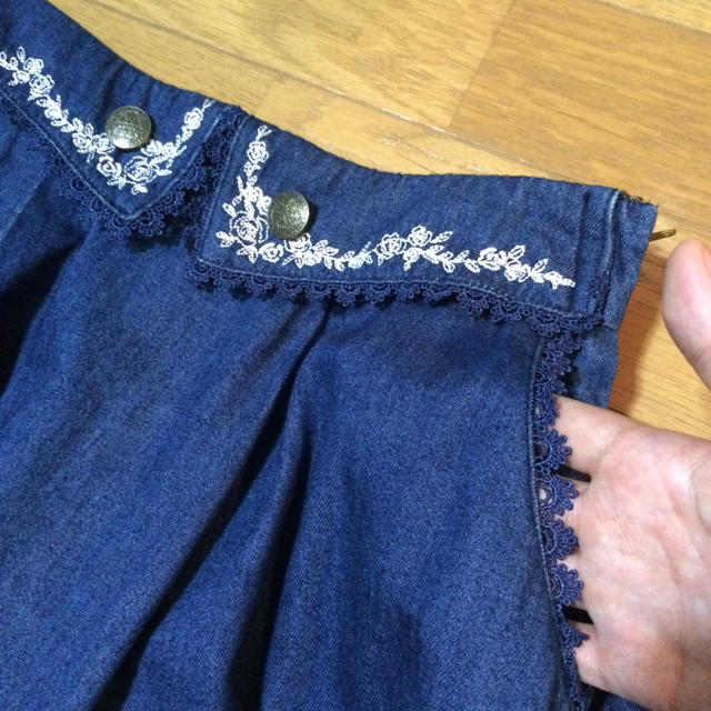 axes femme(アクシーズファム)の値下げaxes femmeデニムスカート レディースのスカート(ひざ丈スカート)の商品写真