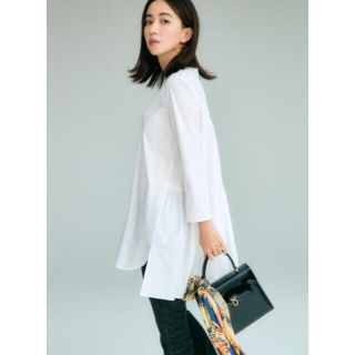 バーニーズニューヨーク(BARNEYS NEW YORK)のYOKO CHAN ヨーコチャン Back Tiered Blouse ブラウス(シャツ/ブラウス(長袖/七分))