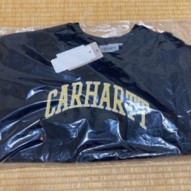 carhartt(カーハート)のCarhartt スウェット 新品未使用 タグ付き 【カーハート】 メンズのトップス(スウェット)の商品写真