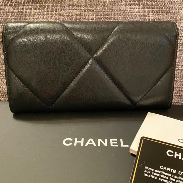 CHANEL(シャネル)の正規品　CHANEL19 フラップウォレット　長財布　ブラック レディースのファッション小物(財布)の商品写真