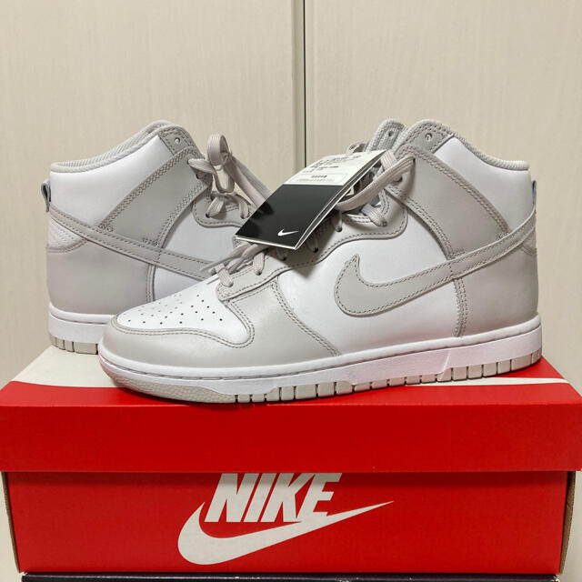 NIKE(ナイキ)のNIKE DUNK HIGH RETRO "VAST GREY" 26.5cm メンズの靴/シューズ(スニーカー)の商品写真