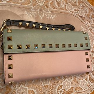 ヴァレンティノ(VALENTINO)のヴァレンティノ　ロックスタッズ　長財布(財布)