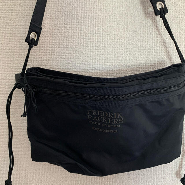 レザーでと】 Maison de Reefur - メゾンドリーファー ♡レザー シリーズ 梨花ちゃん♡愛用 PRADAショルダーバッグ ショルダーバッグ