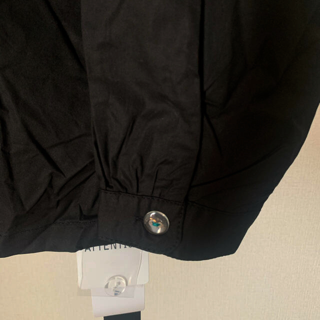 merlot(メルロー)のmerlot フリル襟ブラウス　黒 レディースのトップス(シャツ/ブラウス(長袖/七分))の商品写真
