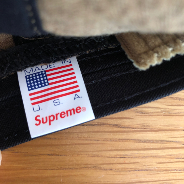 Supreme(シュプリーム)のSupreme Ripple Corduroy Small Box 6Panel メンズの帽子(キャップ)の商品写真