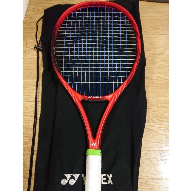 Vコア 98 フレームレッド G3 赤フレーム スポーツ/アウトドアのテニス(ラケット)の商品写真