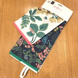 キャスキッドソン(Cath Kidston)の【新品】キャスキッドソン ティータオル 2枚セット トワイライトガーデン(収納/キッチン雑貨)