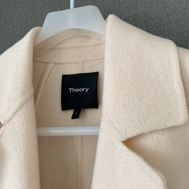 theory(セオリー)の【れお様専用】お値下げ♡Theoryショートコート レディースのジャケット/アウター(ピーコート)の商品写真