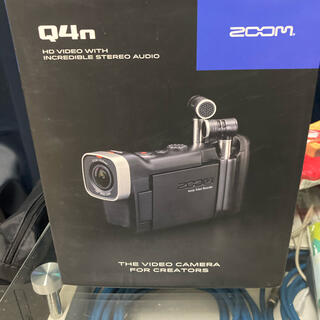 ズーム(Zoom)のZOOM Q4N 使用回数約3回　ほぼ新品(ビデオカメラ)