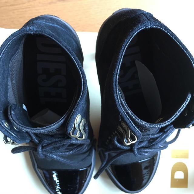 DIESEL - ディーゼル ヒールスニーカーの通販 by ainyamm's shop DIESEL - ディーゼル ヒールスニーカーの通販 by ainyamm's shop