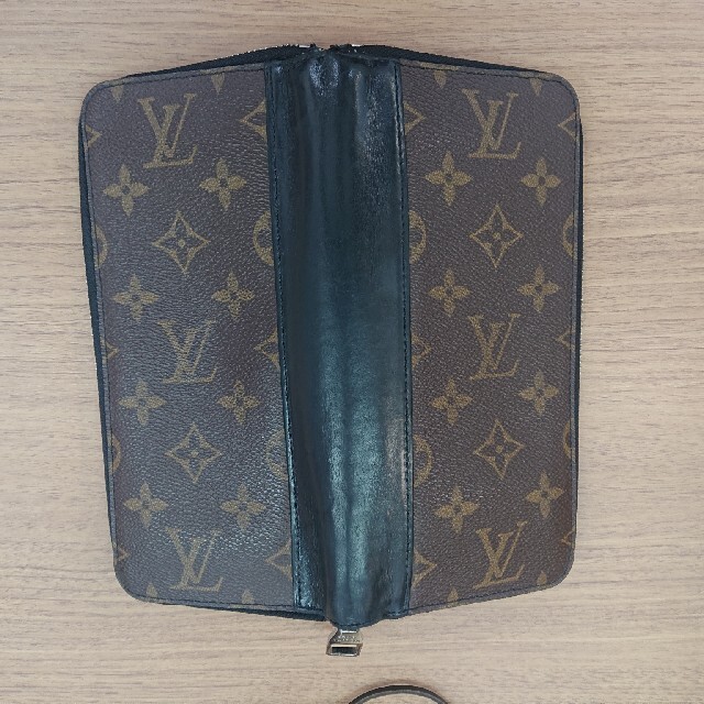 LOUIS VUITTON(ルイヴィトン)のLV ルイヴィトン ポルトフォイユ・タノン 長財布 M93800 メンズのファッション小物(長財布)の商品写真