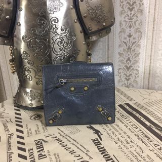 バレンシアガ(Balenciaga)の【美品】☆正規品　バレンシアガ  二つ折り　財布　グレー色(財布)