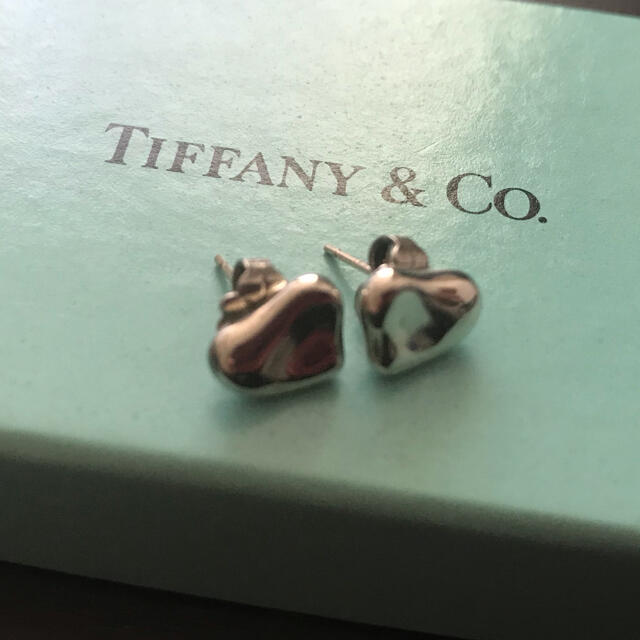 Tiffany & Co.(ティファニー)の✨美品 TIFFANY&Co.(ティファニー)ピアス　カーブドハート レディースのアクセサリー(ピアス)の商品写真