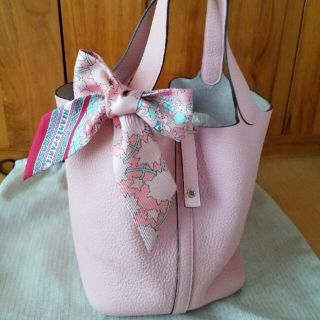 Hermes - 美品 エルメス ツイリー ❣️ ペルシャ 絨毯 ピンクの通販 by