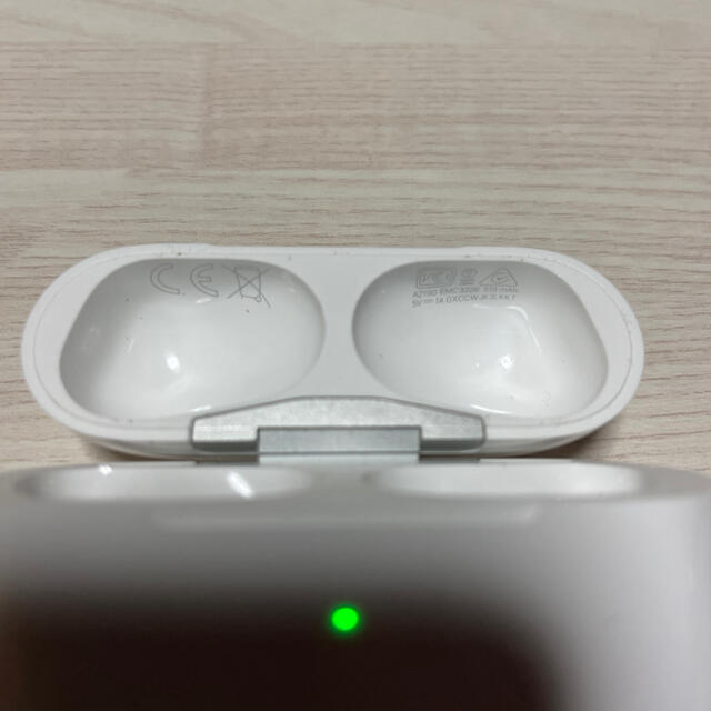 Apple(アップル)のAirPods Pro 純正　箱なし スマホ/家電/カメラのオーディオ機器(ヘッドフォン/イヤフォン)の商品写真