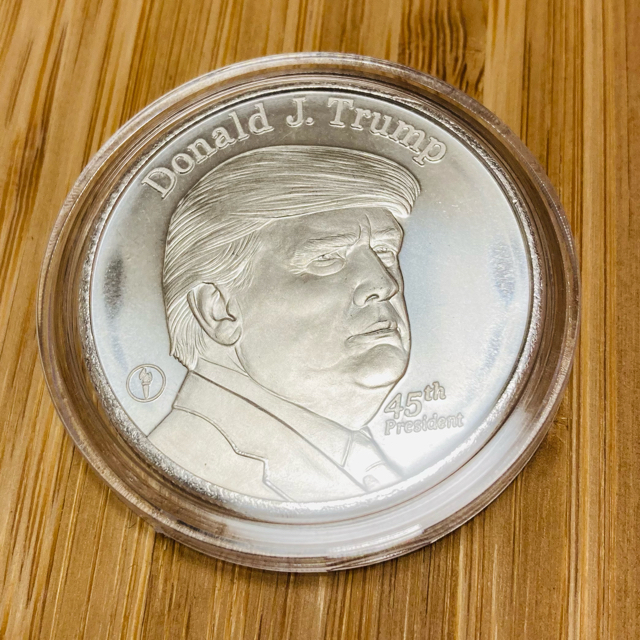 貨幣トランプ大統領　1オンス 銀貨　ホワイトハウス