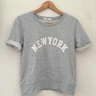 ナチュラルビューティーベーシック(NATURAL BEAUTY BASIC)のNEW YORK スウェットロゴTグレー(Tシャツ(半袖/袖なし))