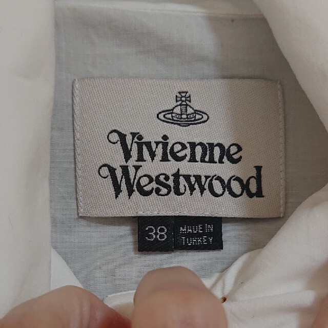 Vivienne Westwood(ヴィヴィアンウエストウッド)のヴィヴィアンウエストウッド ラブシャツ レア VivienneWestwood レディースのトップス(シャツ/ブラウス(長袖/七分))の商品写真