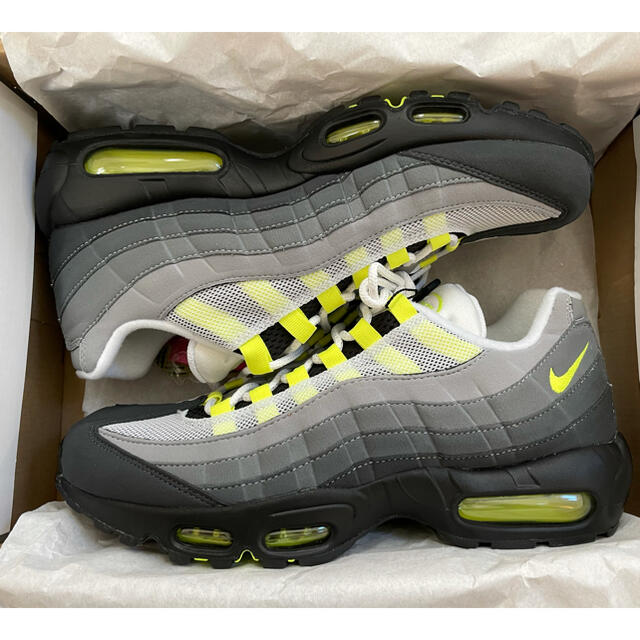 NIKE(ナイキ)の NIKE AIR MAX 95 OG "NEON YELLOW" 2020 メンズの靴/シューズ(スニーカー)の商品写真