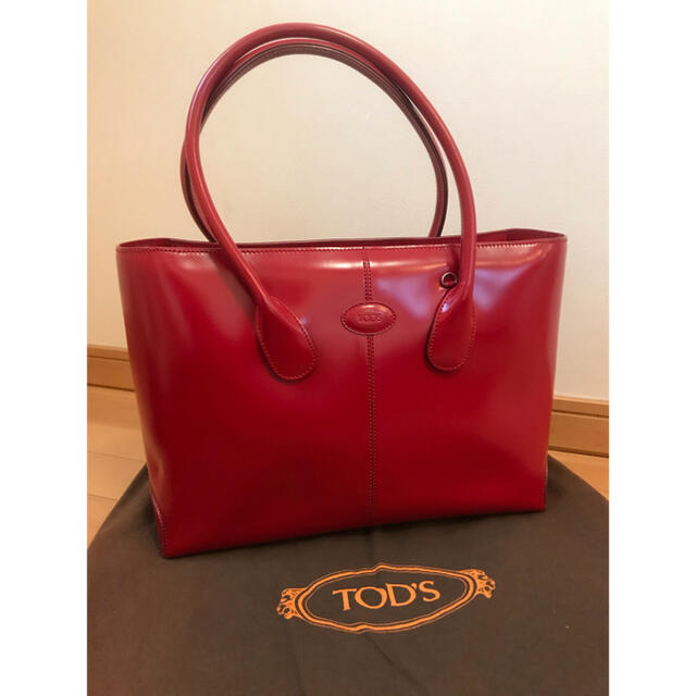 TOD'S(トッズ)のトッズ  トートバッグ　赤 レディースのバッグ(トートバッグ)の商品写真