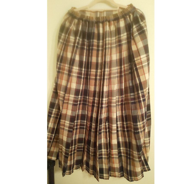 CECIL McBEE(セシルマクビー)のセシルマクビー茶チェック柄プリーツスカート レディースのスカート(ロングスカート)の商品写真