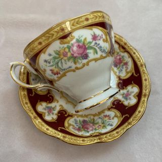 ロイヤルアルバート(ROYAL ALBERT)の鑑賞用　Royal Albert カップ　ソーサー　レディーハミルトン(グラス/カップ)