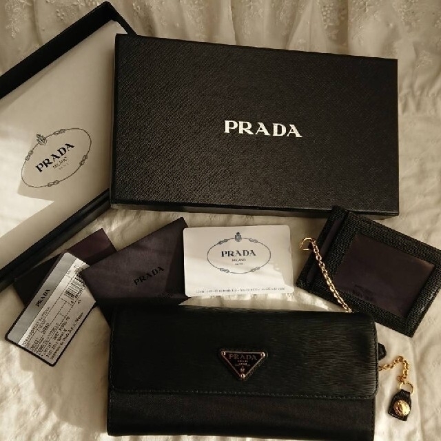 PRADA サファイアーノ 長財布