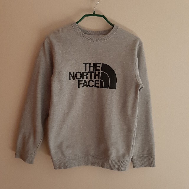 THE NORTH FACE(ザノースフェイス)の専用　ノースフェイス　トレーナー　140　 キッズ/ベビー/マタニティのキッズ服男の子用(90cm~)(Tシャツ/カットソー)の商品写真