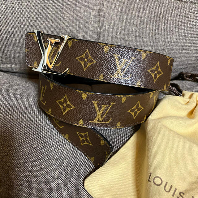 LOUIS VUITTON(ルイヴィトン)のココ様専用　ルイヴィトン  ベルト　リバーシブル　メンズ　サイズ　90 メンズのファッション小物(ベルト)の商品写真