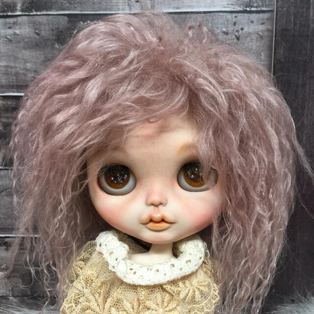 blythe_w-142イタリアスモークピンク✨チベットラムフルスキンウィッグ