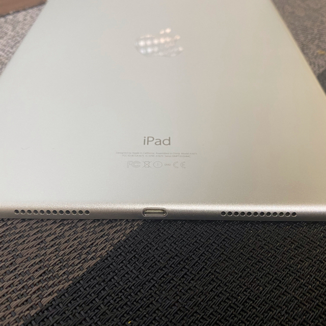 iPad iPad Pro 9.7 MLMP2J/A WiFiの通販 by 四季｜アイパッドならラクマ - Apple Pencil付 在庫豊富な