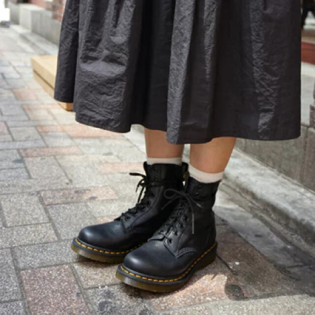 Dr.Martens(ドクターマーチン)のドクターマーチン 8ホール  UK6 レディースの靴/シューズ(ブーツ)の商品写真