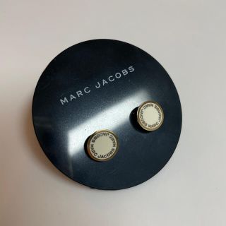 マークジェイコブス(MARC JACOBS)のぽんちゃん様専用 MARC JACOBS ロゴ ディスク エナメル ピアス (ピアス)