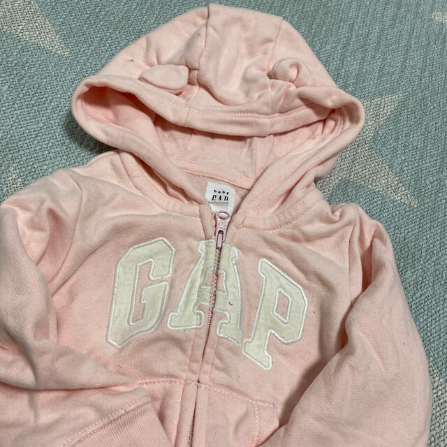 GAP(ギャップ)のGAPクマ耳フード、ソックスロンパース キッズ/ベビー/マタニティのベビー服(~85cm)(ロンパース)の商品写真