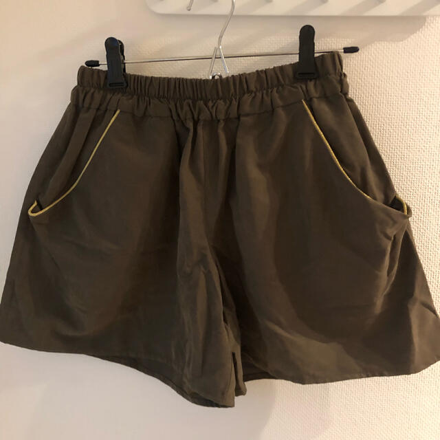 ZARA(ザラ)のミリタリー風 ショートパンツ レディースのパンツ(ショートパンツ)の商品写真