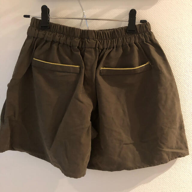 ZARA(ザラ)のミリタリー風 ショートパンツ レディースのパンツ(ショートパンツ)の商品写真