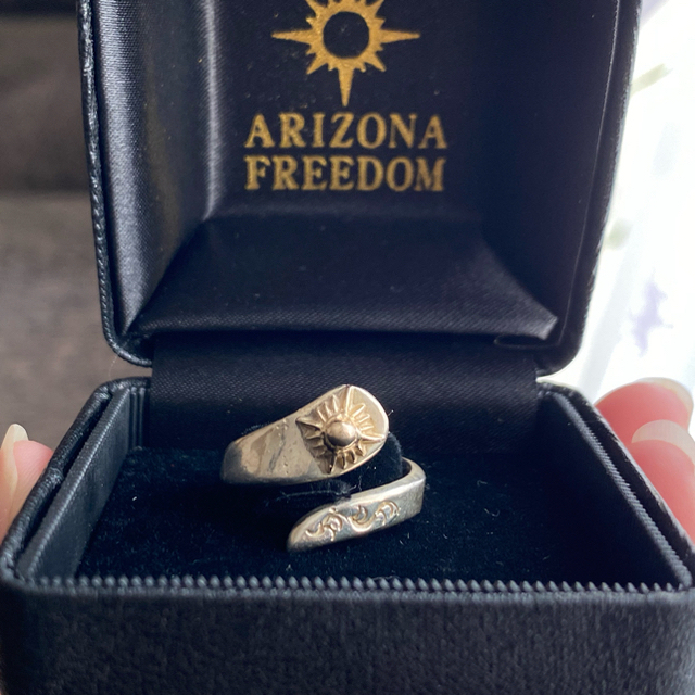 正規品 ARIZONA FREEDOM フリーリング大 K18太陽神 唐草