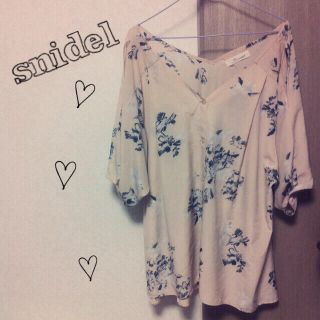 スナイデル(SNIDEL)の値下げ snidel花柄オフショルダー(シャツ/ブラウス(長袖/七分))