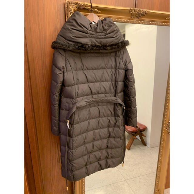 MONCLER(モンクレール)のキウイ様専用です! MONCLER ボリュームカラー ダウンコート レディースのジャケット/アウター(ダウンコート)の商品写真