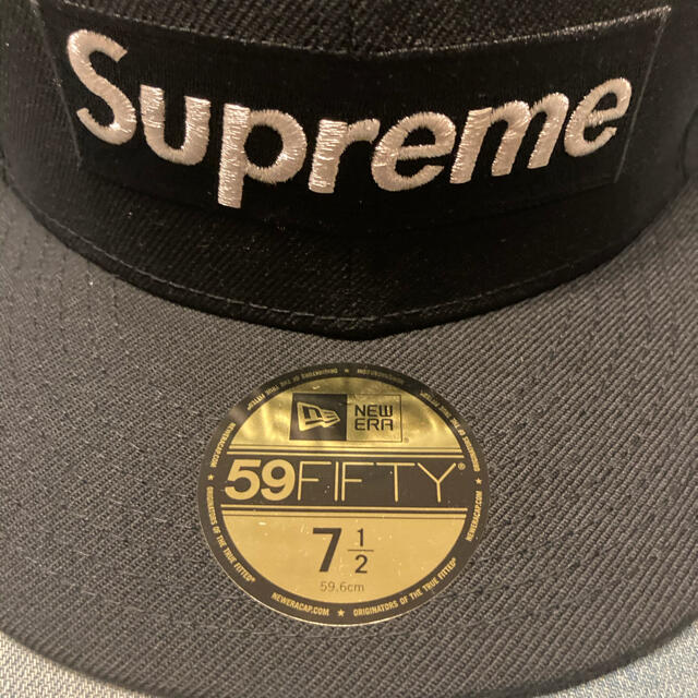 Supreme(シュプリーム)のSupreme $1M Metallic Box Logo New Era メンズの帽子(キャップ)の商品写真