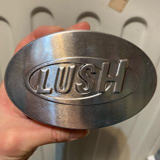 ラッシュ(LUSH)のLUSH マッサージバー缶(ボディオイル)