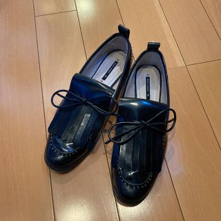 ザラ(ZARA)のZARA スタッズローファー　パール　39(ローファー/革靴)